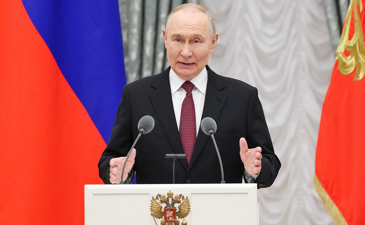 Путин объявил открытым Год единства народов России