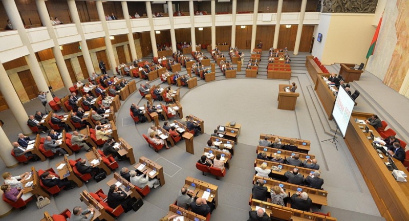 Парламент Белоруссии ратифицировал договор о сотрудничестве с Россией в таможенной сфере Парламент Белоруссии ратифицировал договор о сотрудничестве с Россией в таможенной сфере